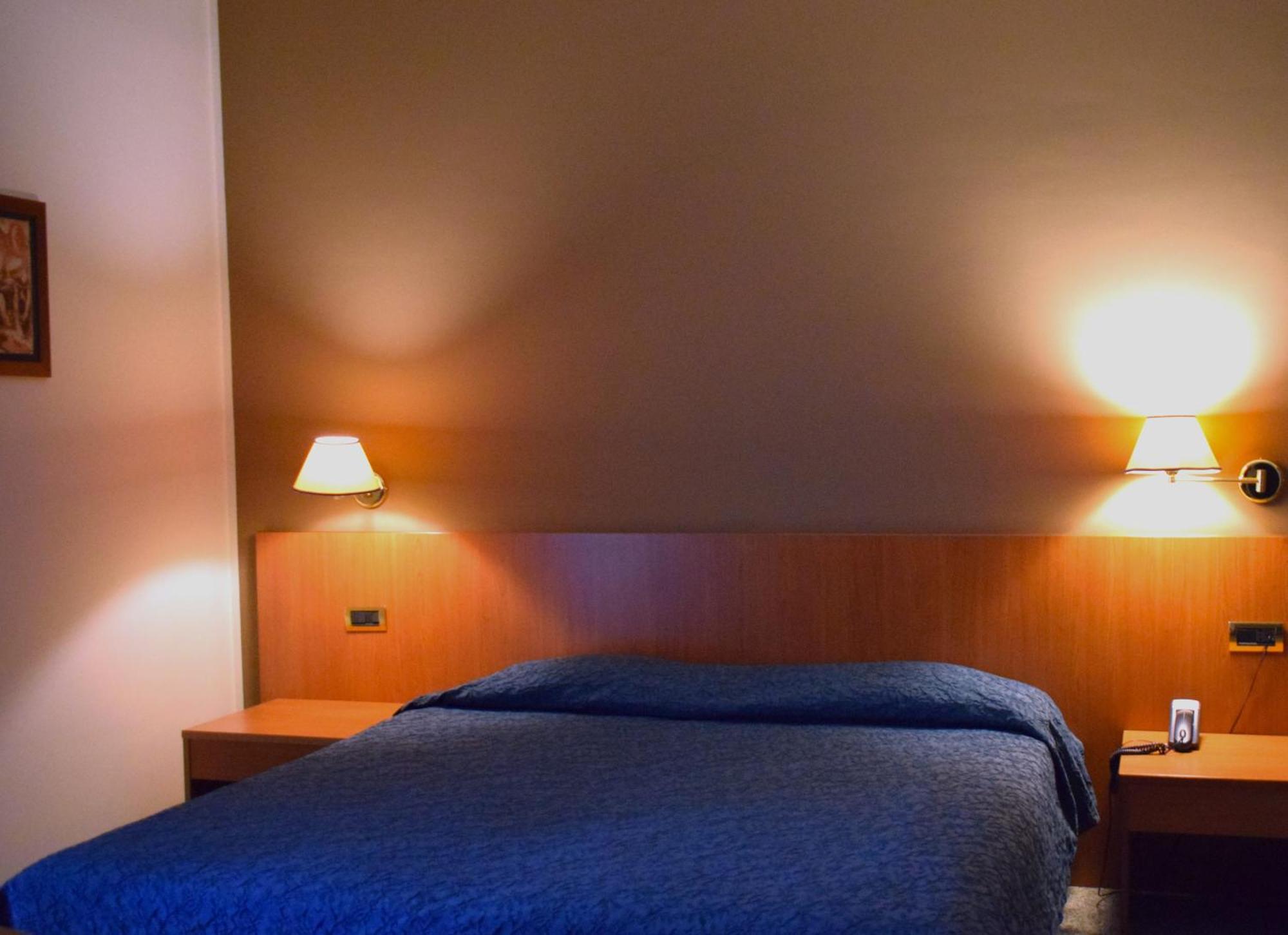 Hotel 90 Capurso Kültér fotó